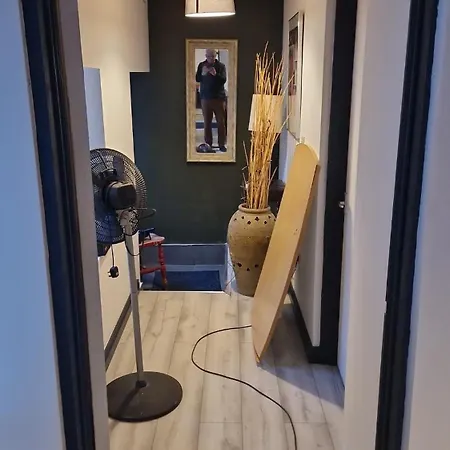 Stunning Location, Omeath O Meith