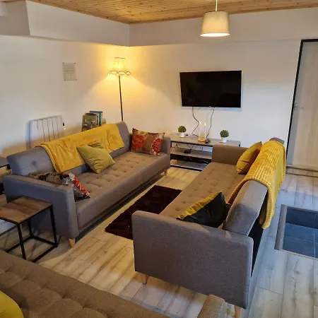 Stunning Location, Omeath