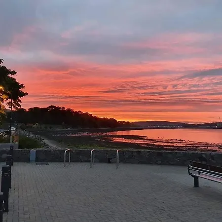 Stunning Location, Omeath O Meith