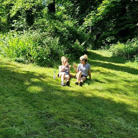 Stunning Location, Omeath O Meith