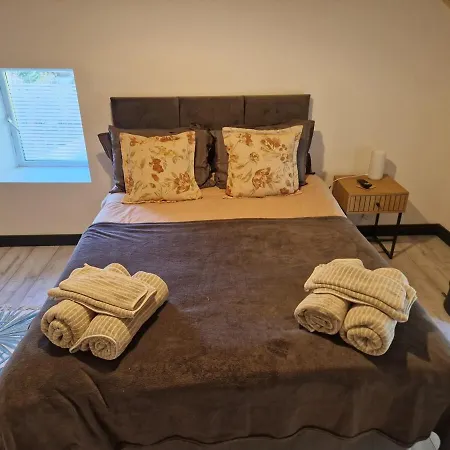 Stunning Location, Omeath בית נופש *