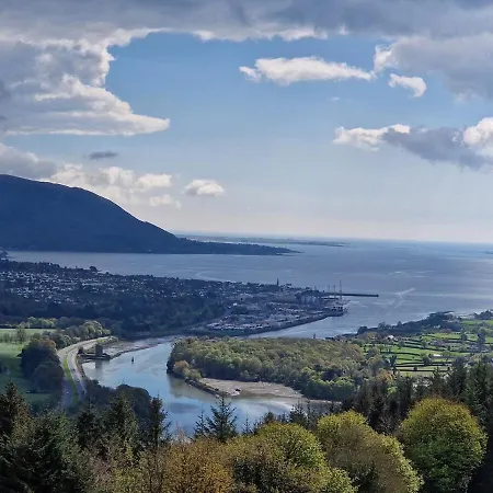 Stunning Location, Omeath 別荘 O Meith