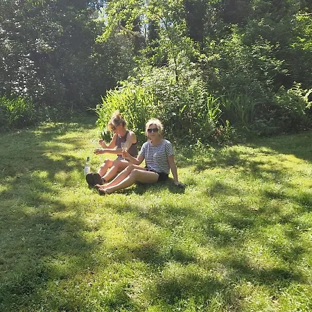 Stunning Location, Omeath בית נופש