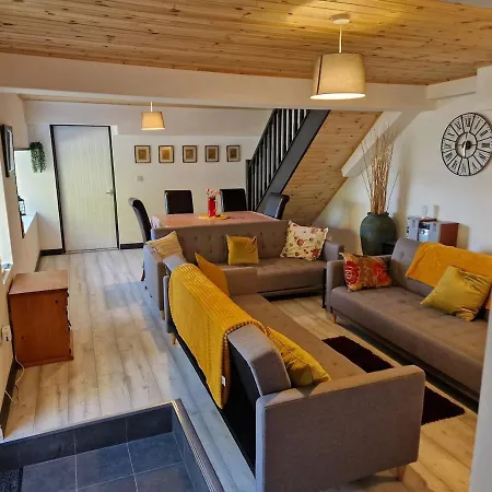 Stunning Location, Omeath