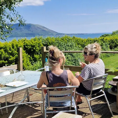 Stunning Location, Omeath Ferienhaus