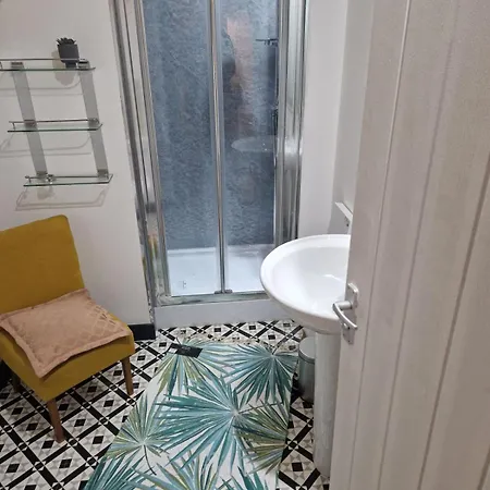 Stunning Location, Omeath בית נופש