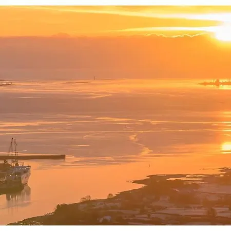 Stunning Location, Omeath בית נופש *