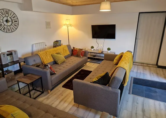 Stunning Location, Omeath