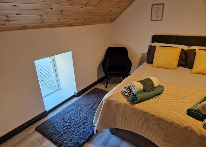 Stunning Location, Omeath