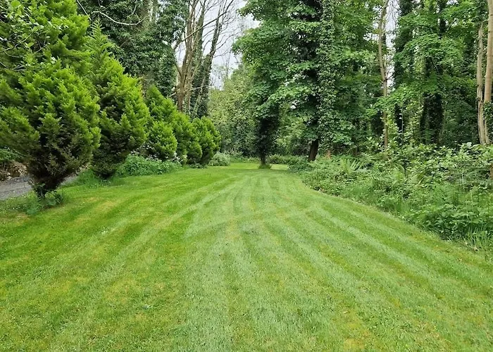 Stunning Location, Omeath Feriehus *