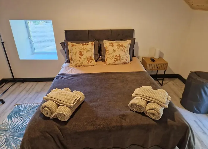 Stunning Location, Omeath Feriehus *