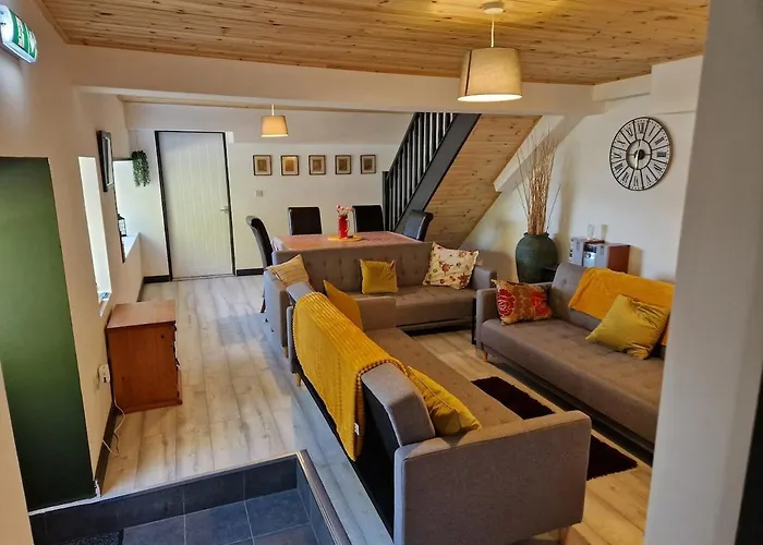 Stunning Location, Omeath