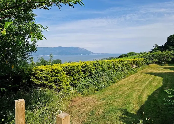 Stunning Location, Omeath Feriehus
