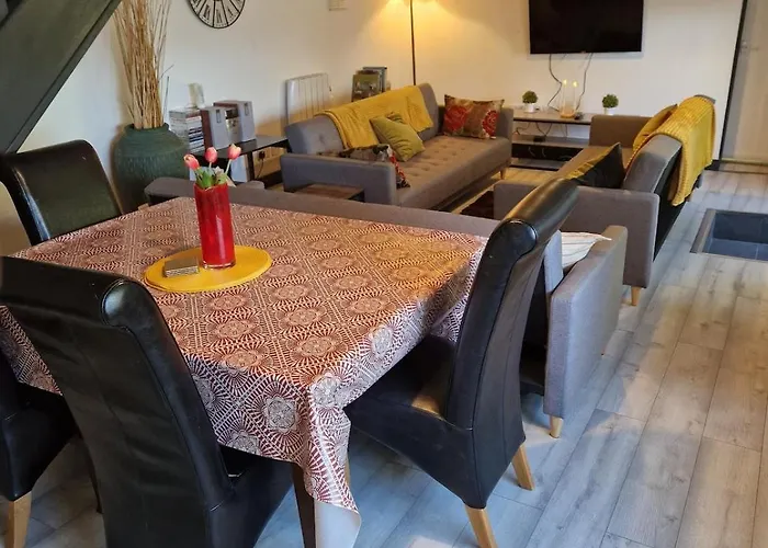 Stunning Location, Omeath Feriehus *